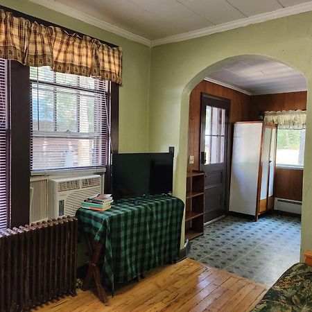 Moreno'S Adirondack Cabins Saranac Lake Exterior photo