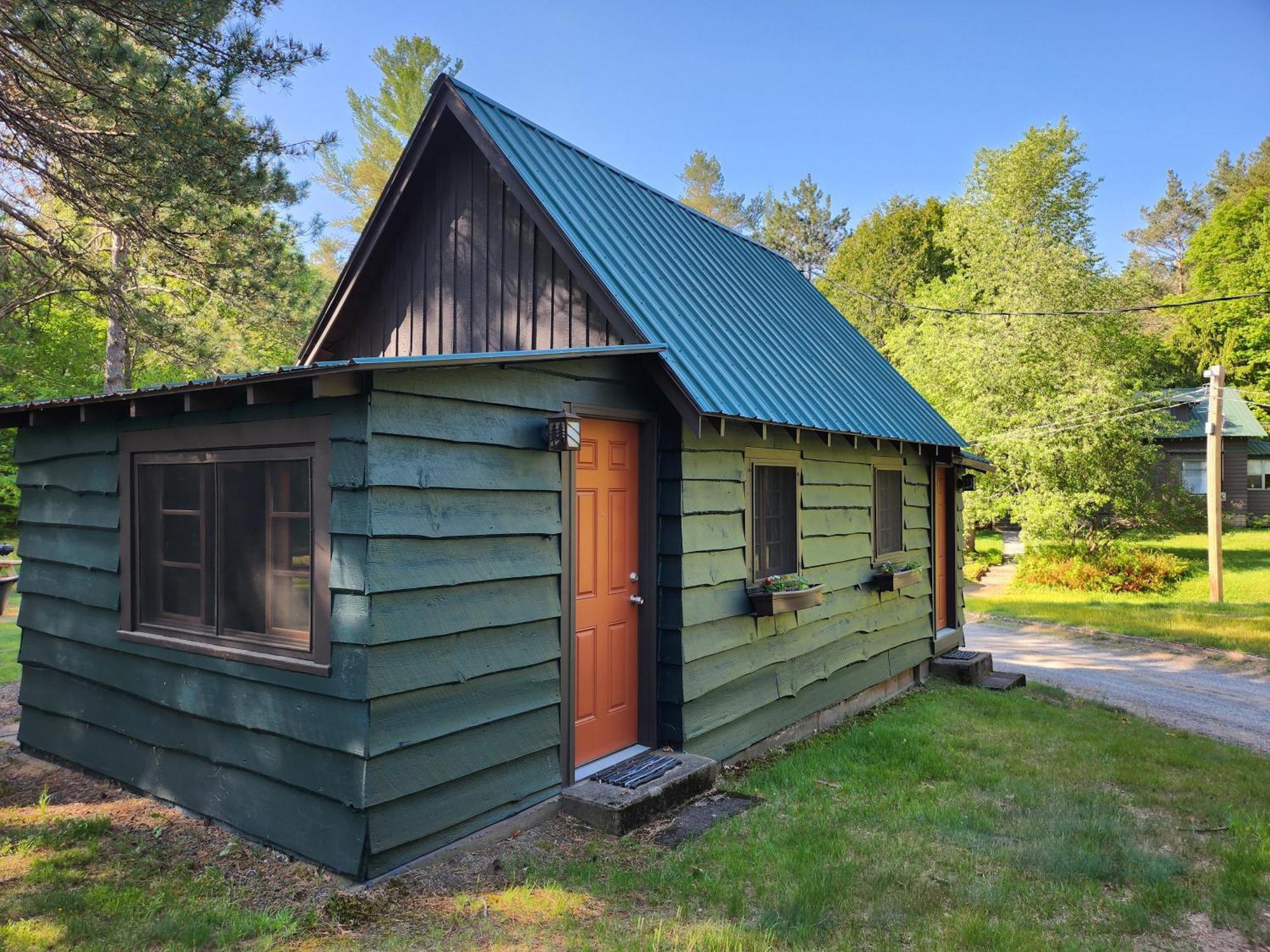 Moreno'S Adirondack Cabins Saranac Lake Exterior photo