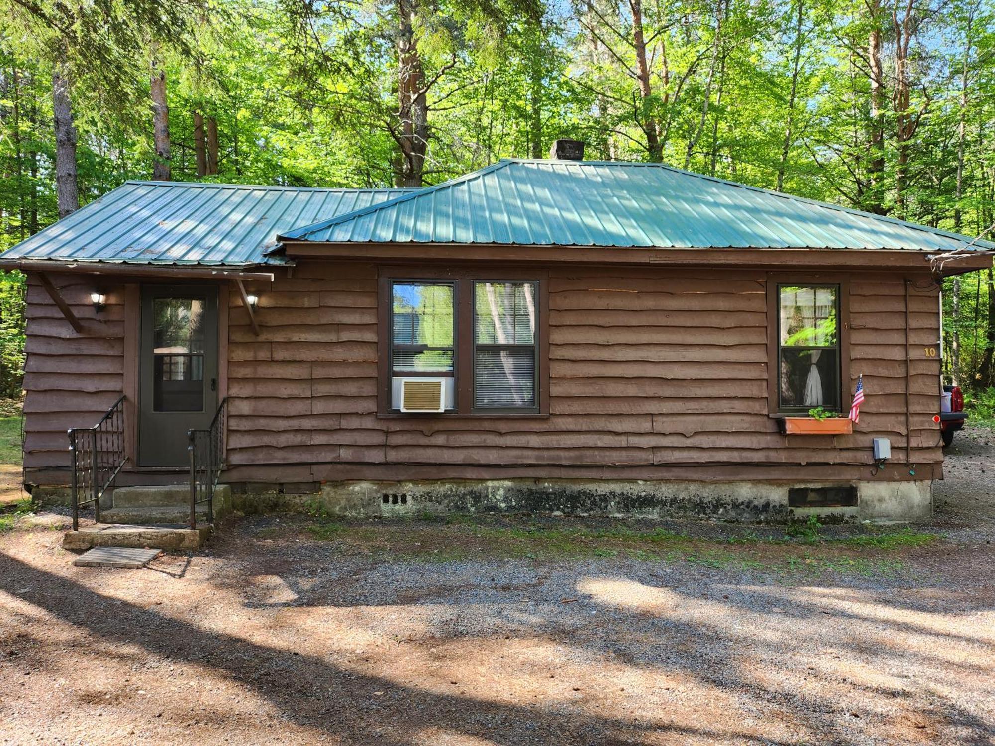 Moreno'S Adirondack Cabins Saranac Lake Exterior photo