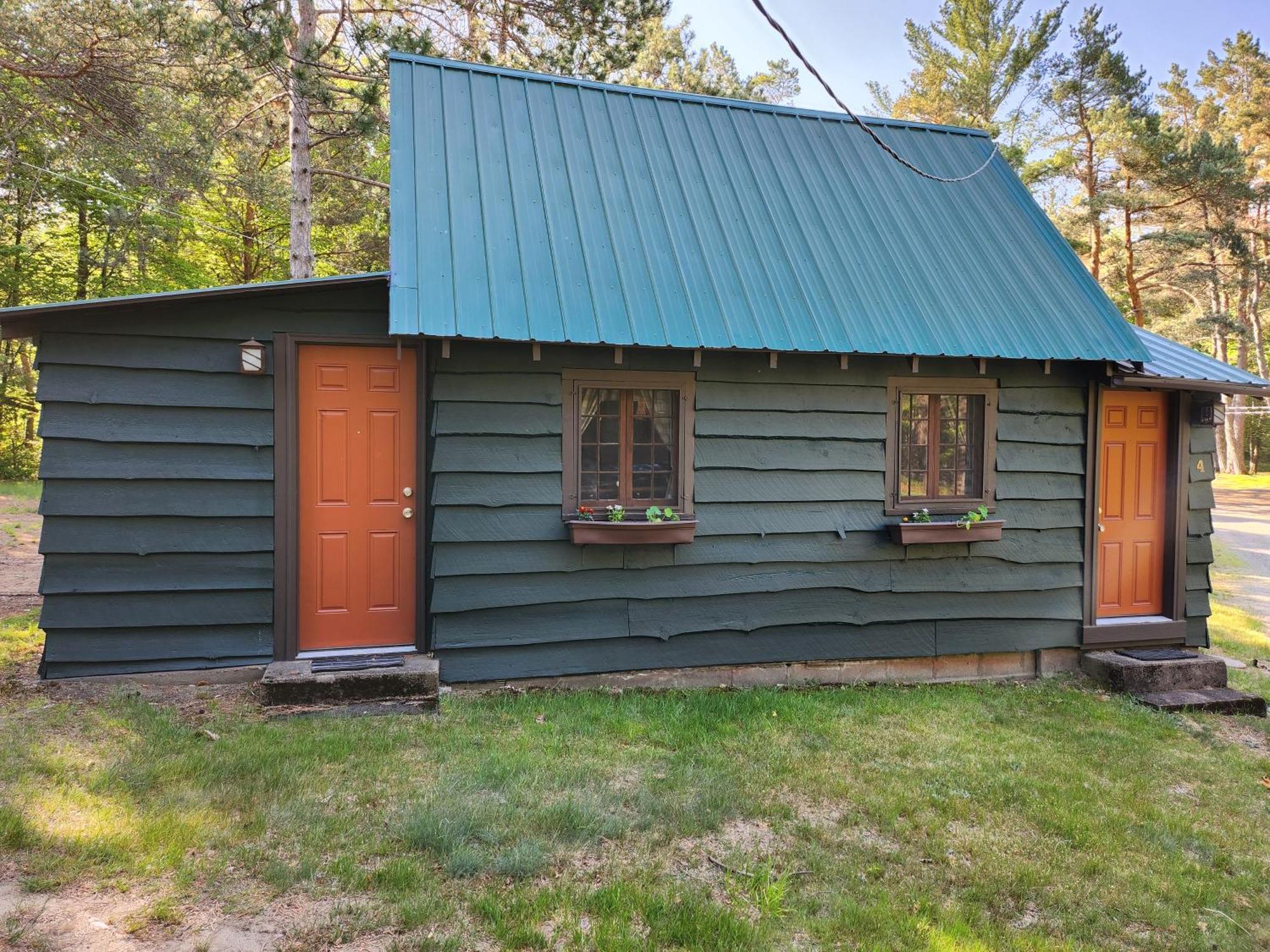 Moreno'S Adirondack Cabins Saranac Lake Exterior photo