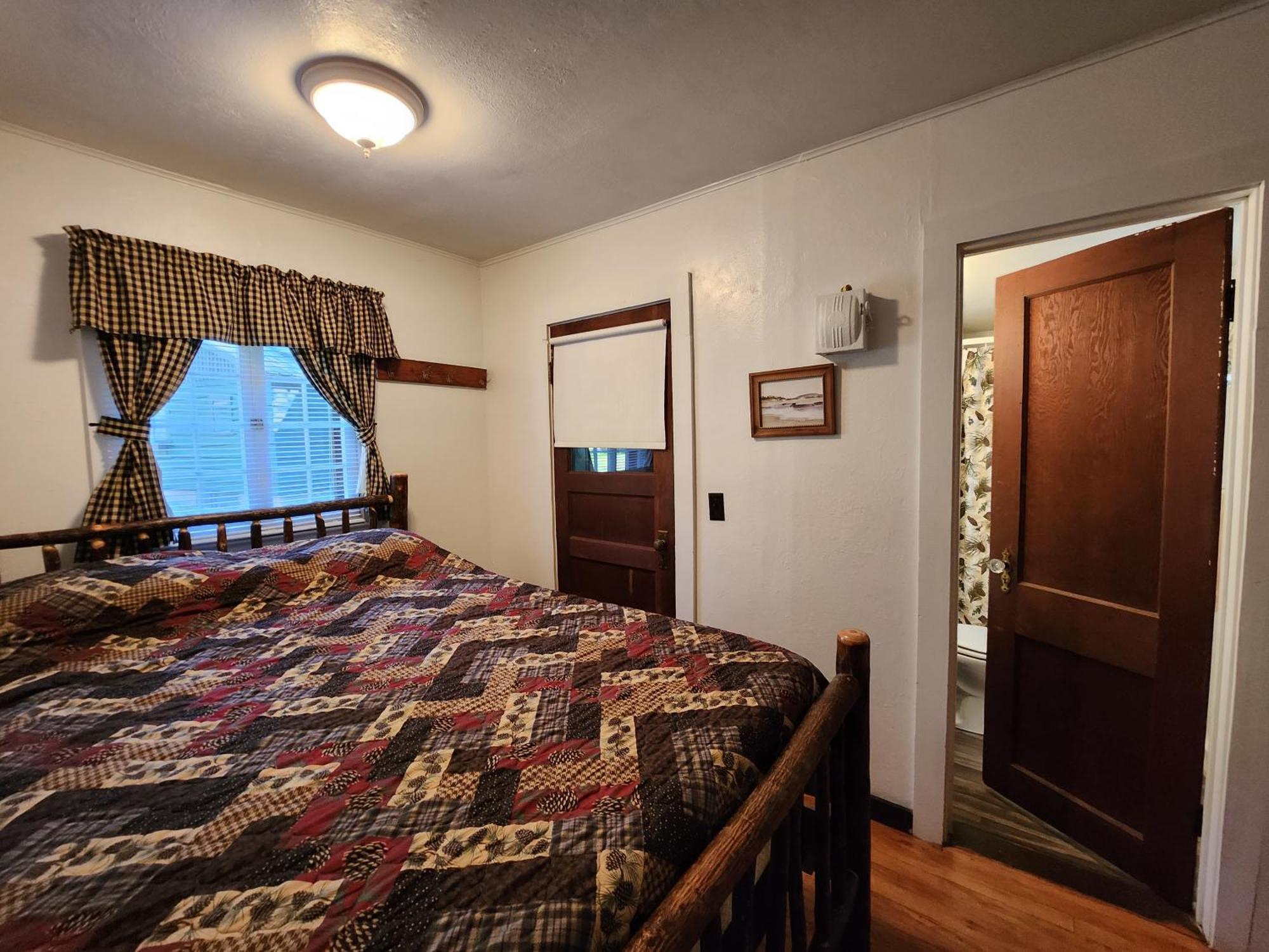 Moreno'S Adirondack Cabins Saranac Lake Exterior photo
