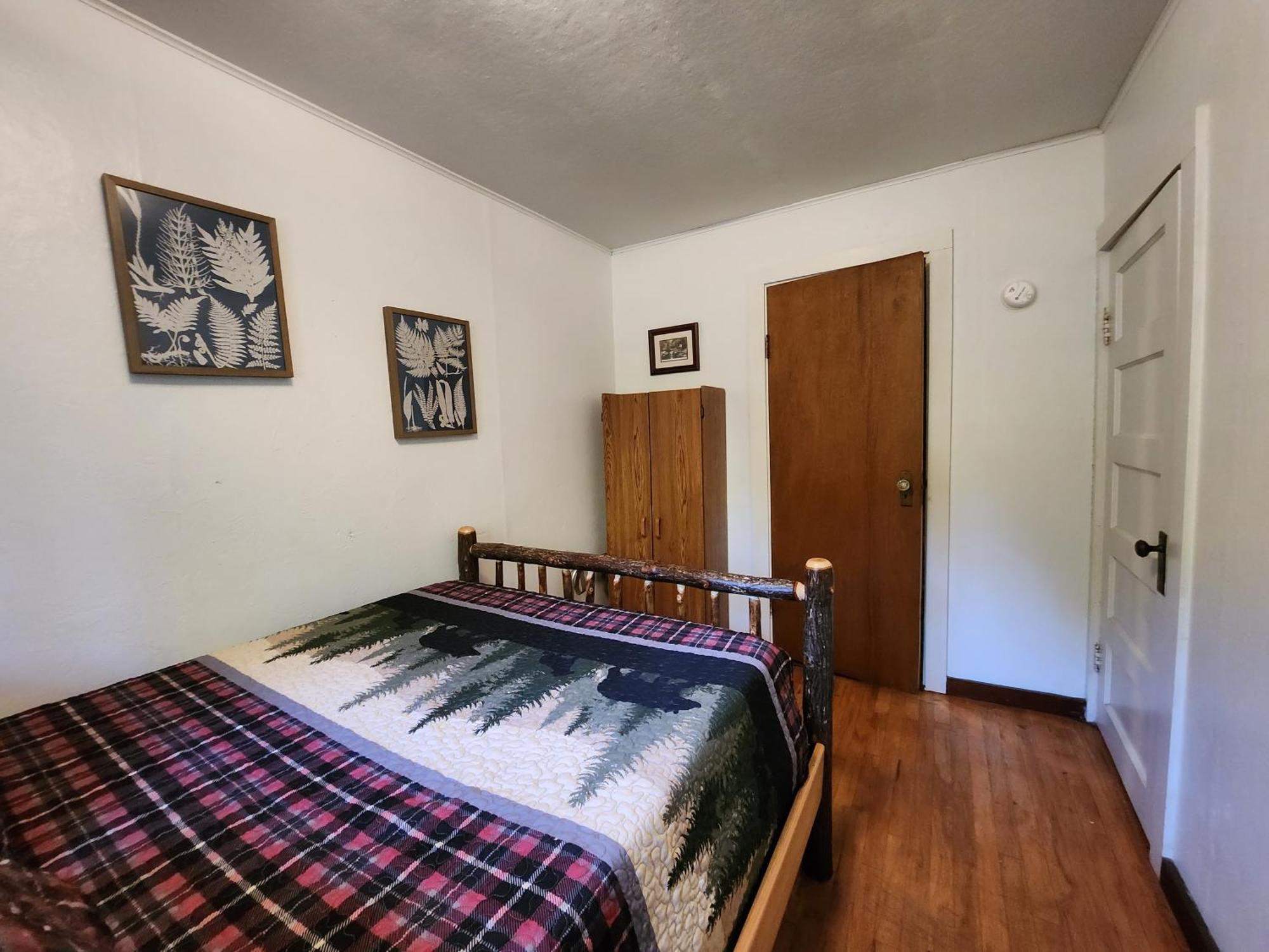 Moreno'S Adirondack Cabins Saranac Lake Exterior photo