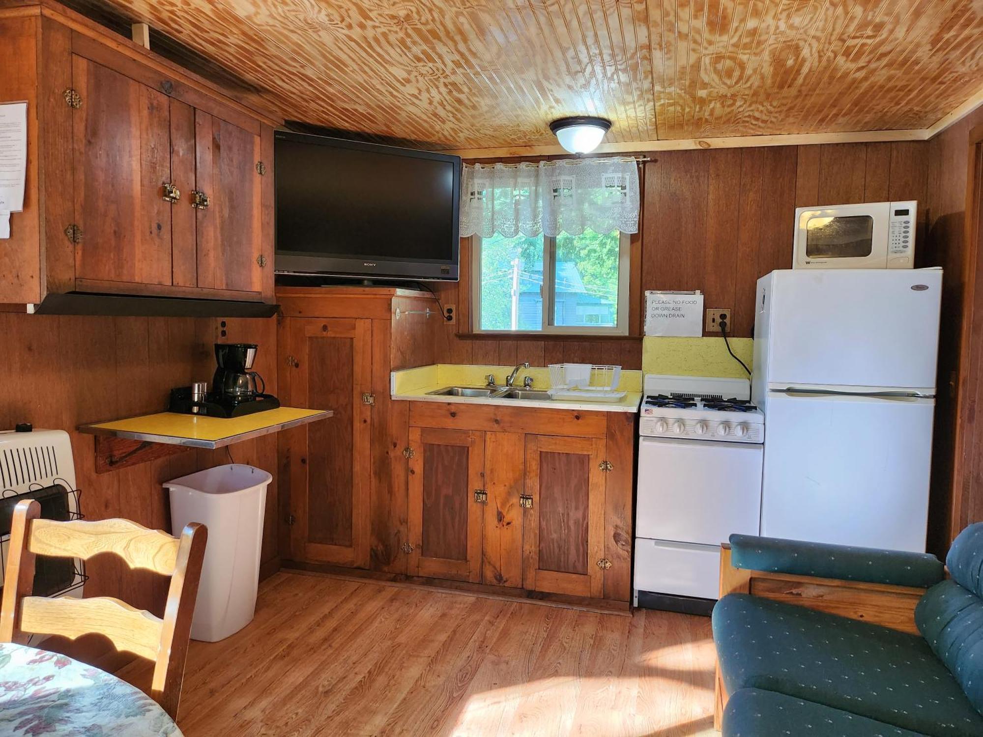 Moreno'S Adirondack Cabins Saranac Lake Exterior photo